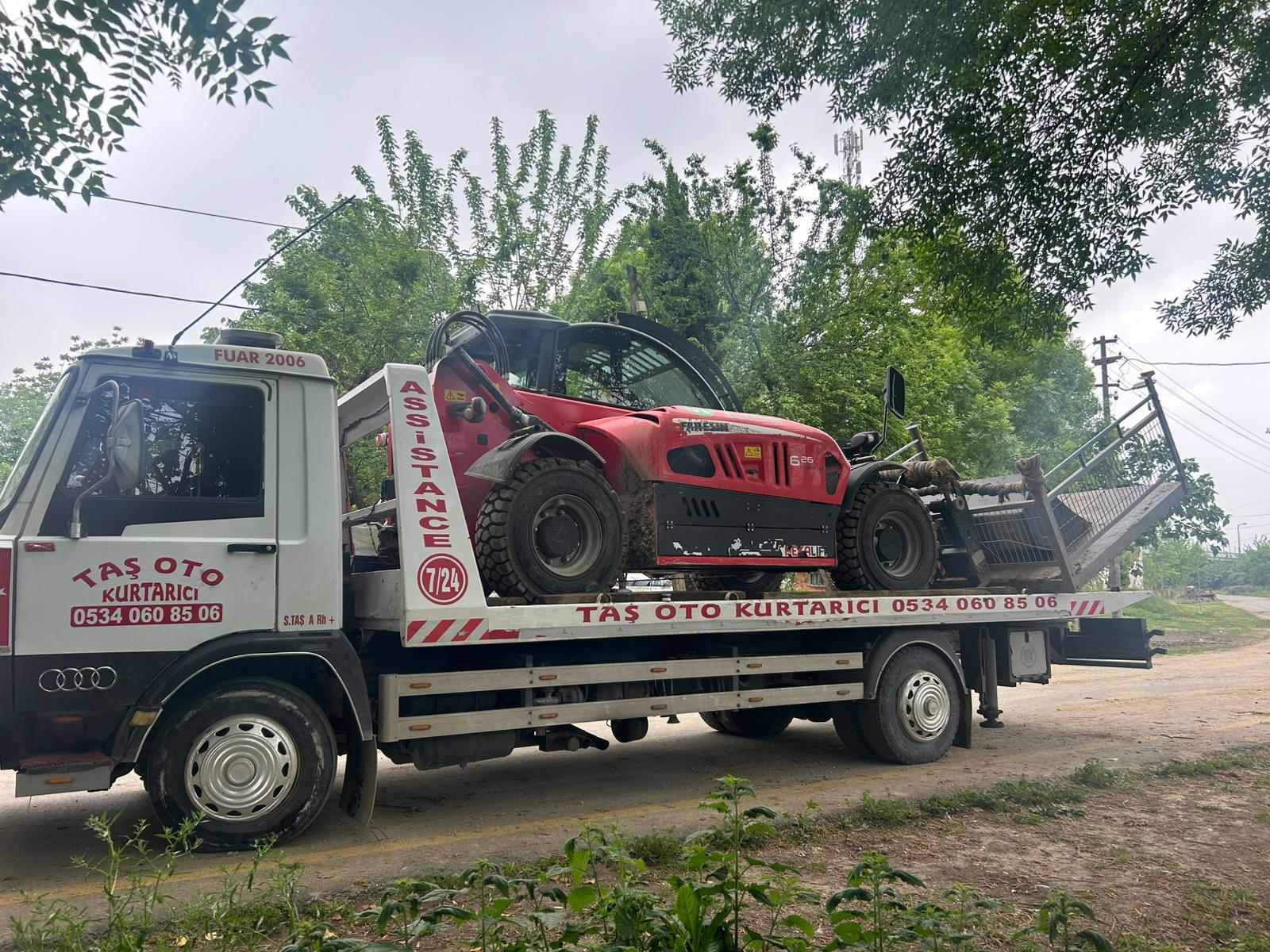 Ağır araç kurtarma operasyonu